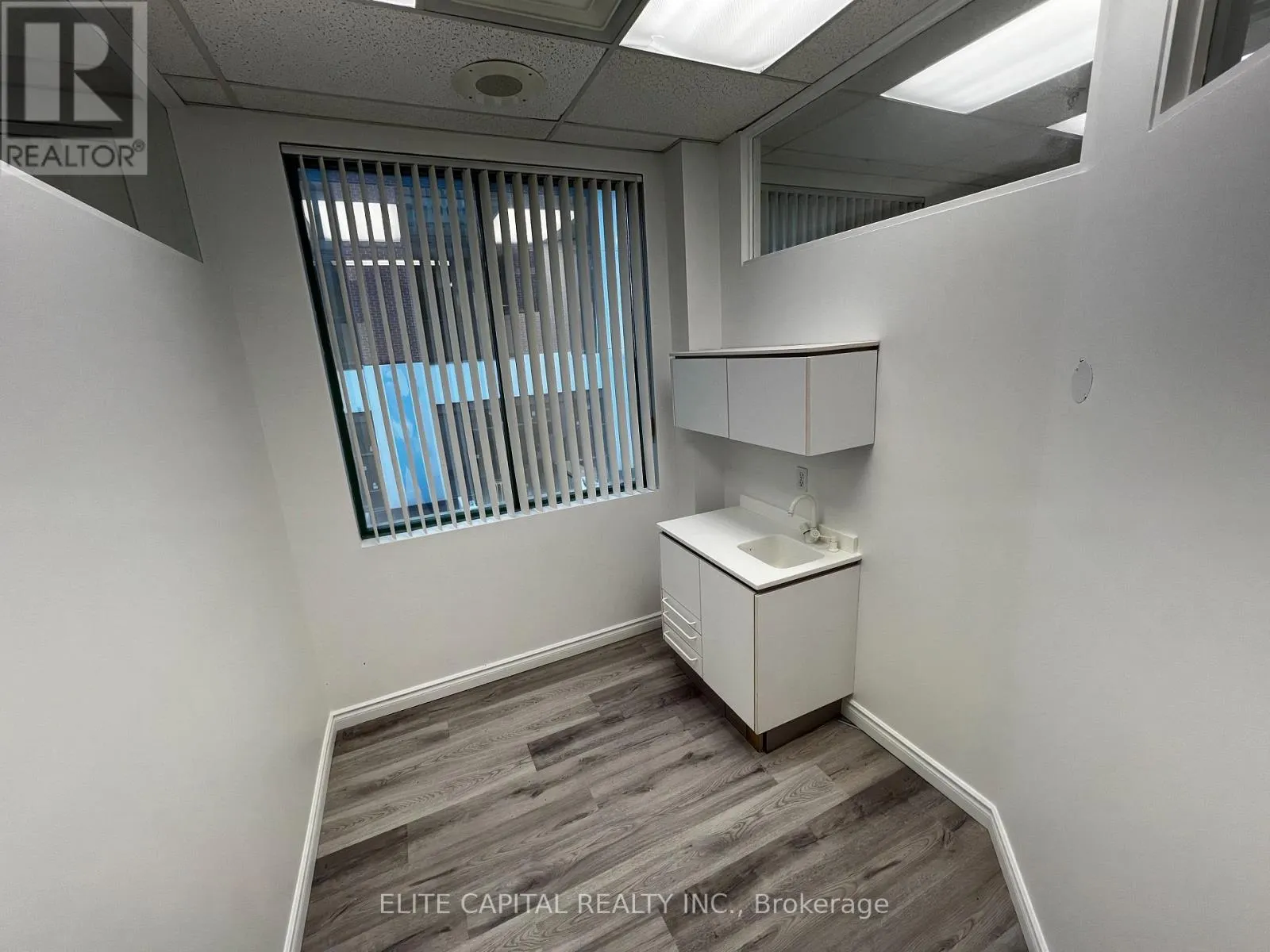 209 - 701 SHEPPARD AVENUE E