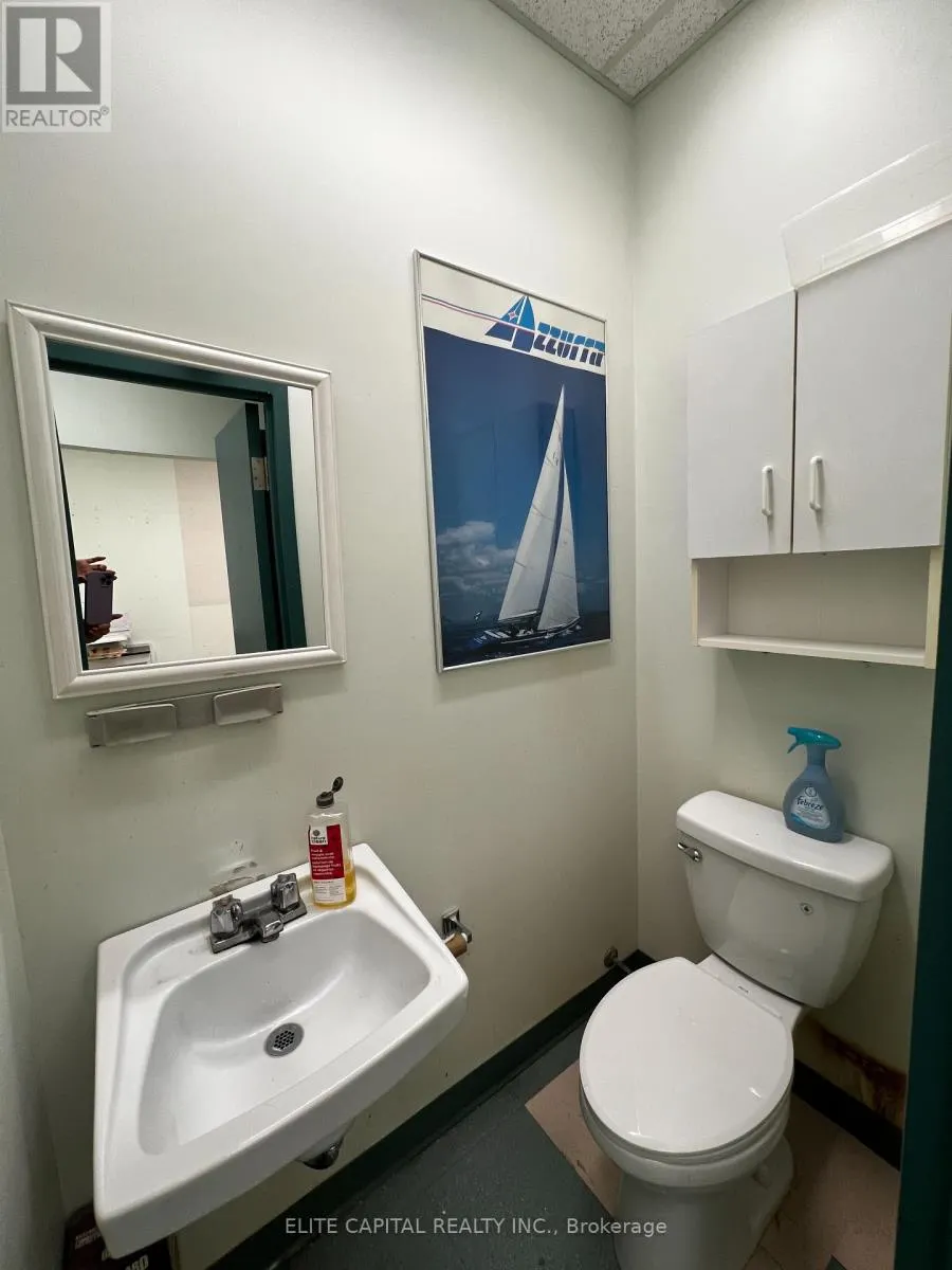 210 - 701 SHEPPARD AVENUE E