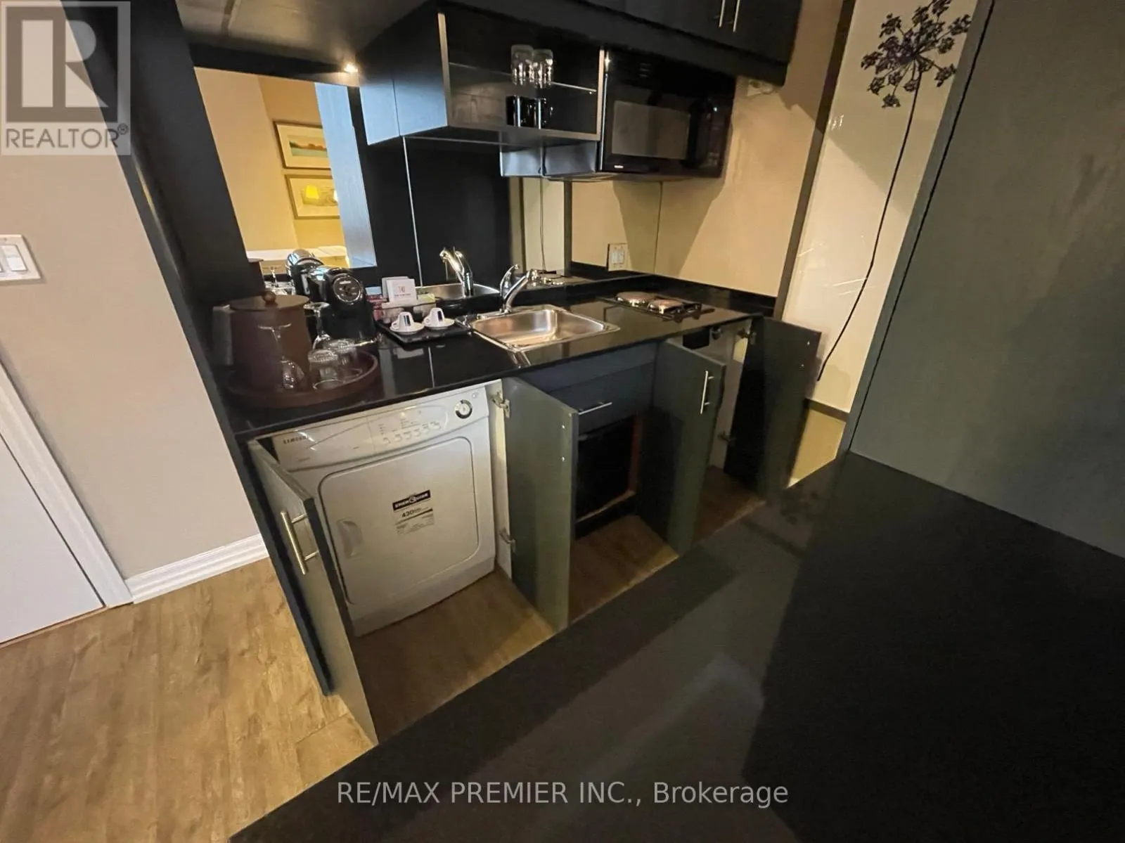 1105 - 1 KING STREET W