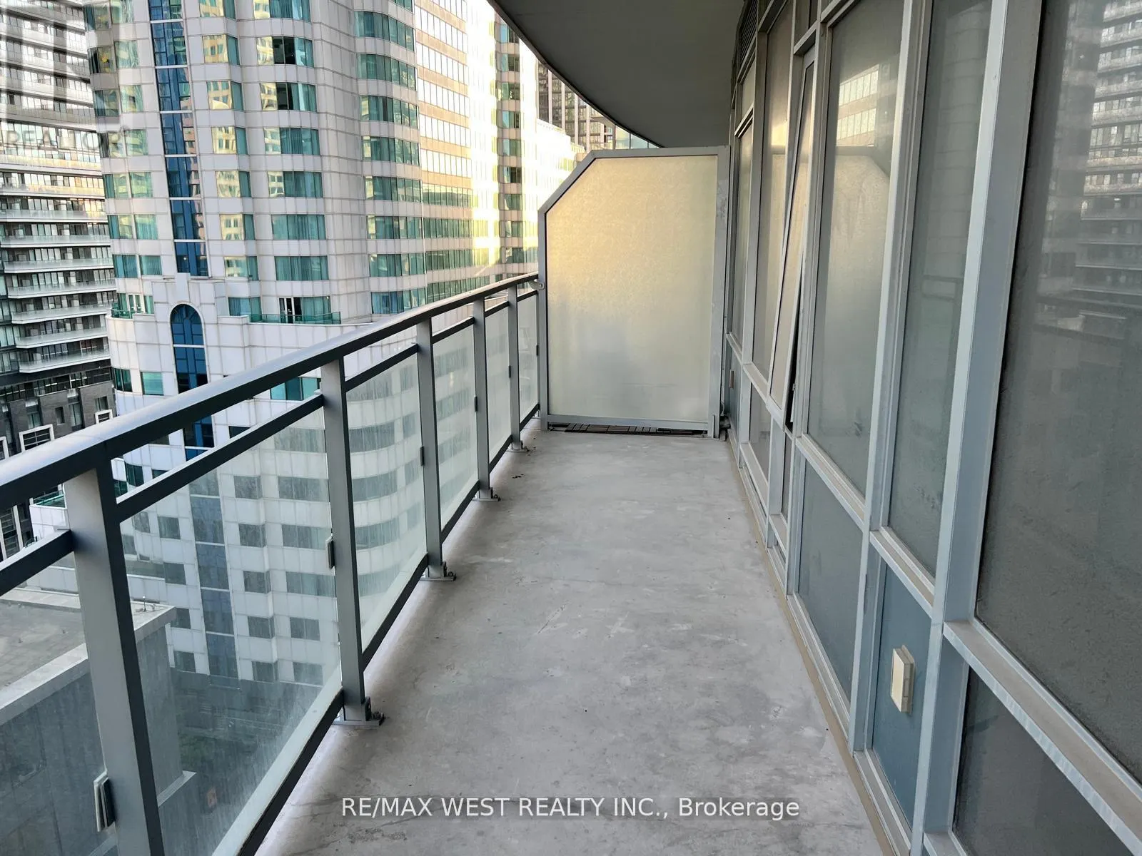 1209 - 21 WIDMER STREET