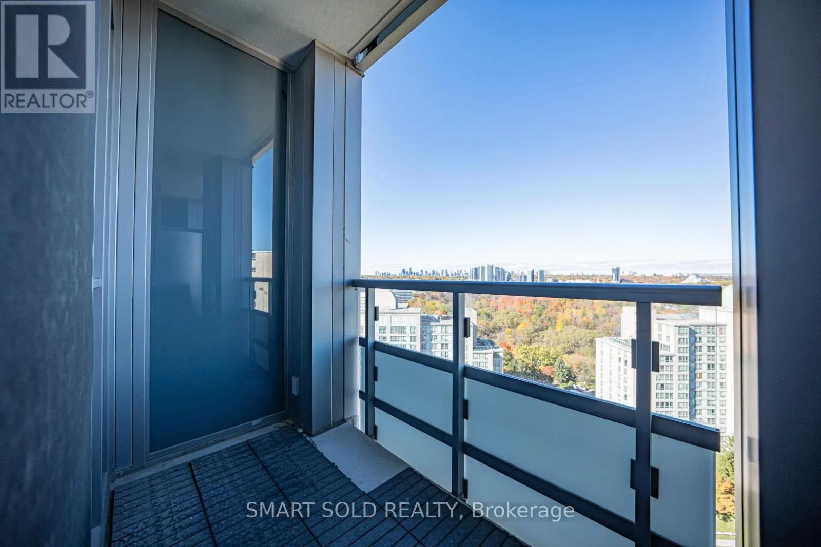 1904 - 18 GRAYDON HALL DRIVE