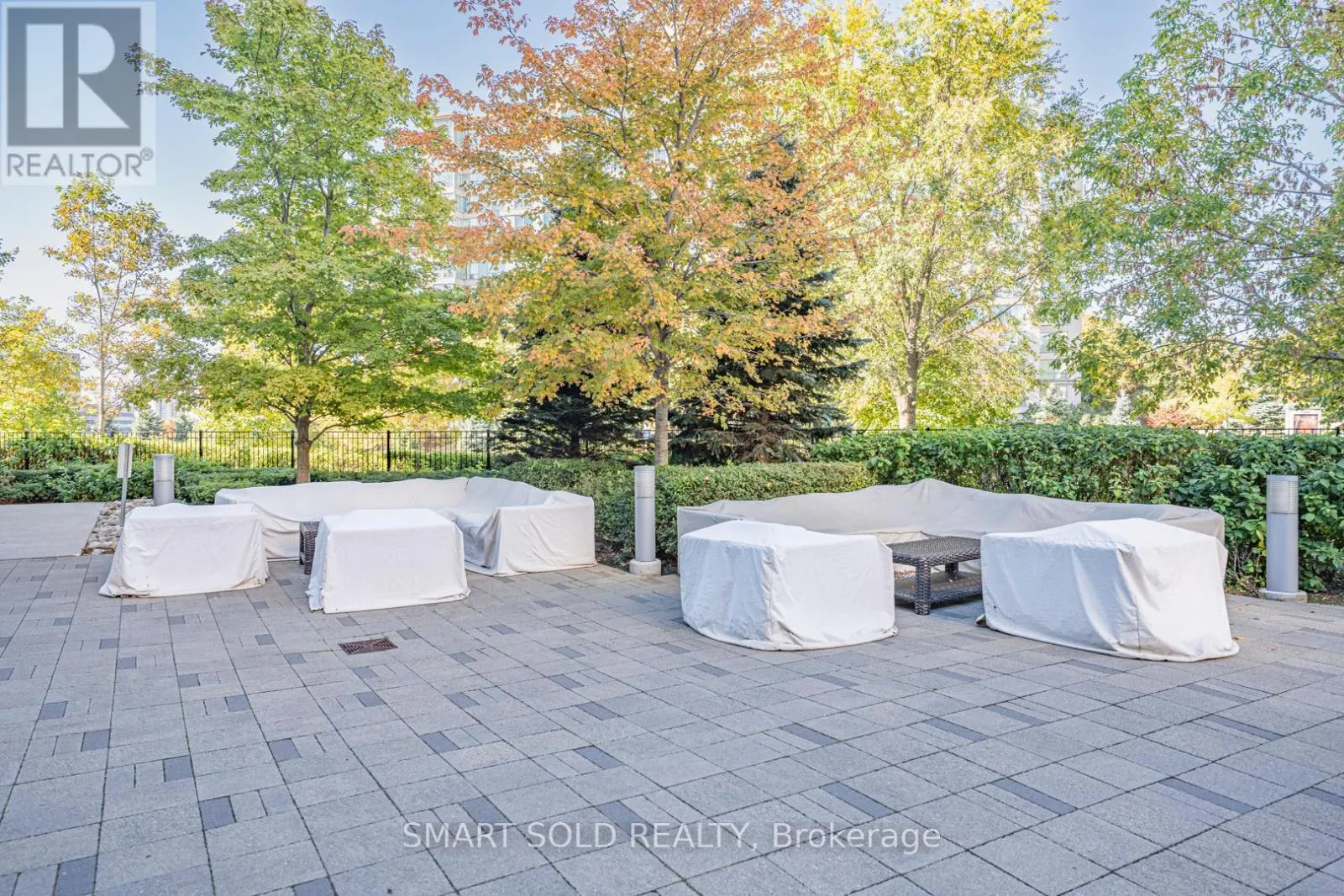 1904 - 18 GRAYDON HALL DRIVE