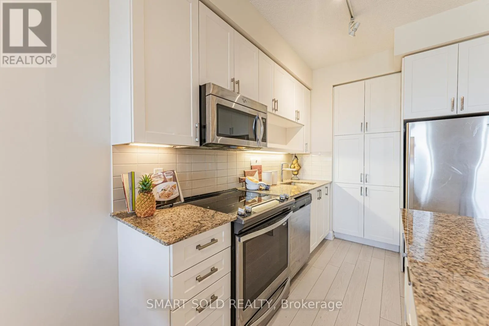 1904 - 18 GRAYDON HALL DRIVE