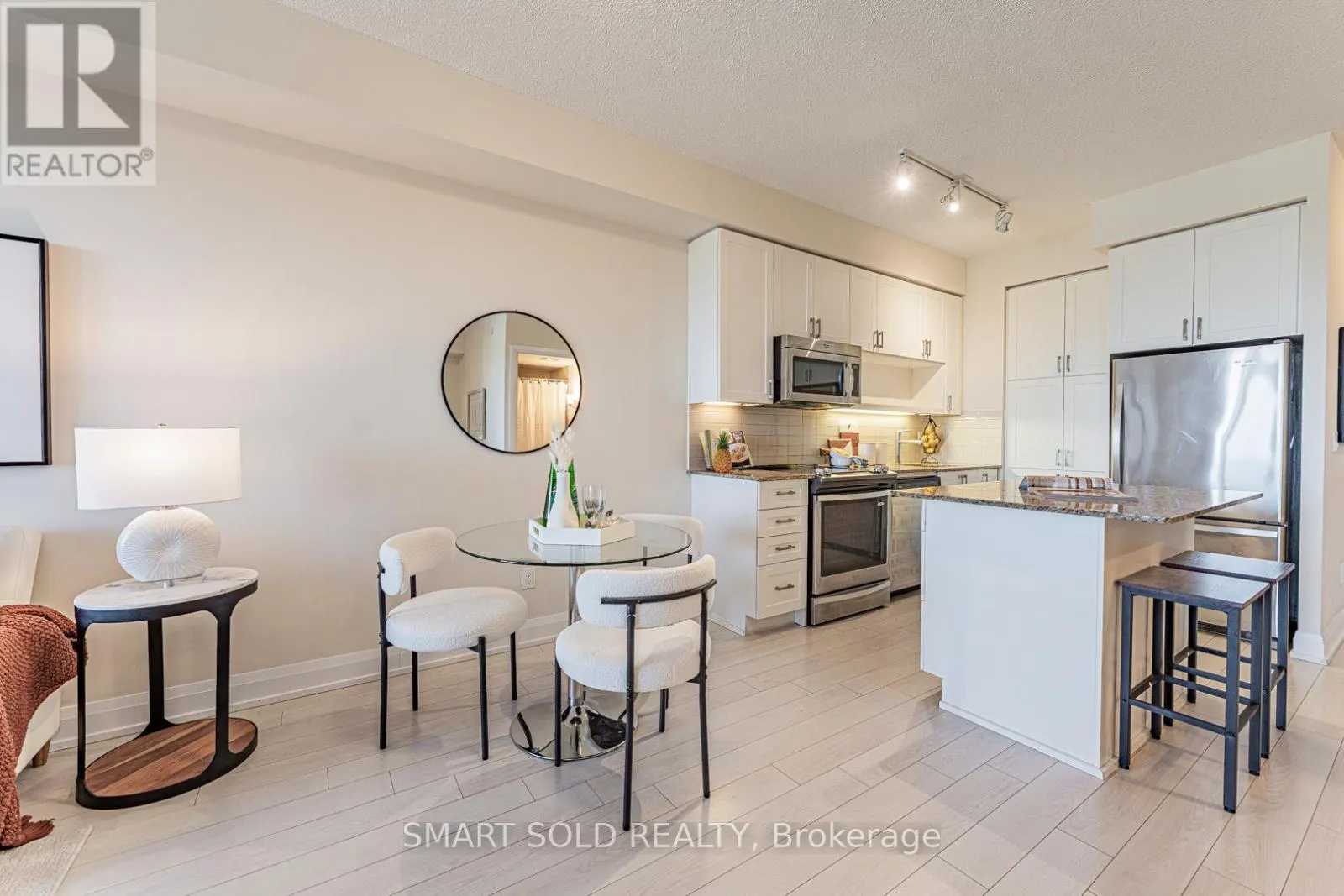 1904 - 18 GRAYDON HALL DRIVE