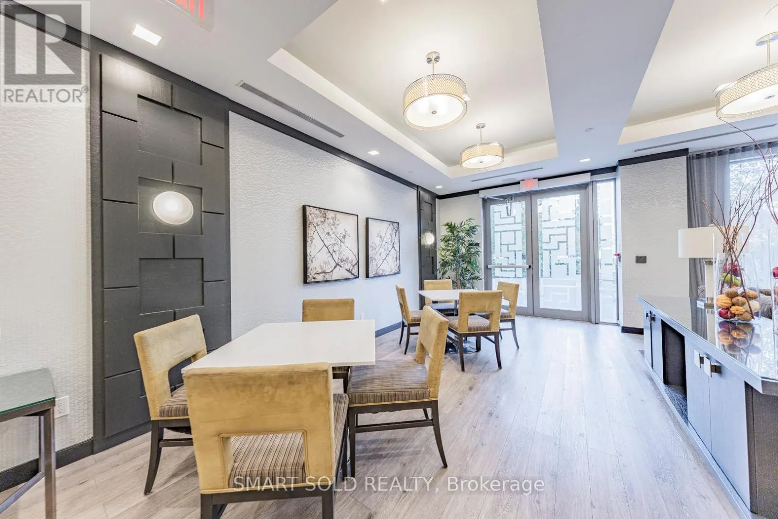 1904 - 18 GRAYDON HALL DRIVE