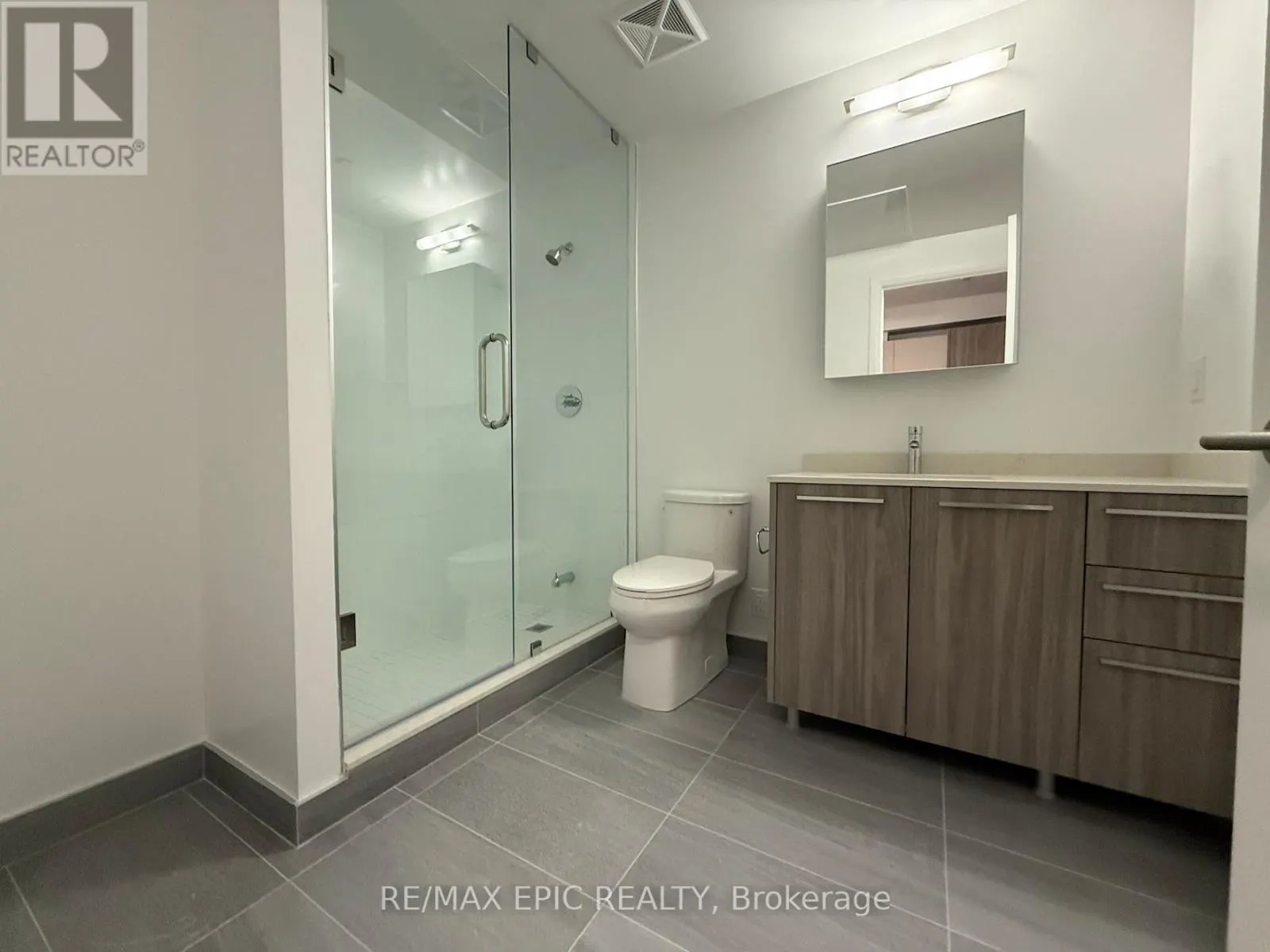 316 - 65 BROADWAY AVENUE