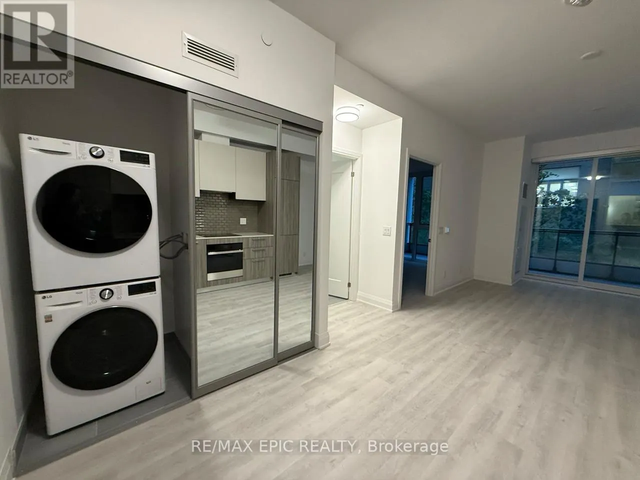 316 - 65 BROADWAY AVENUE