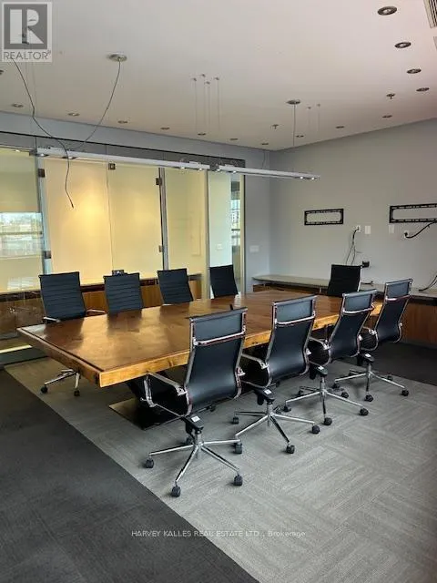 203 - 109 VANDERHOOF AVENUE