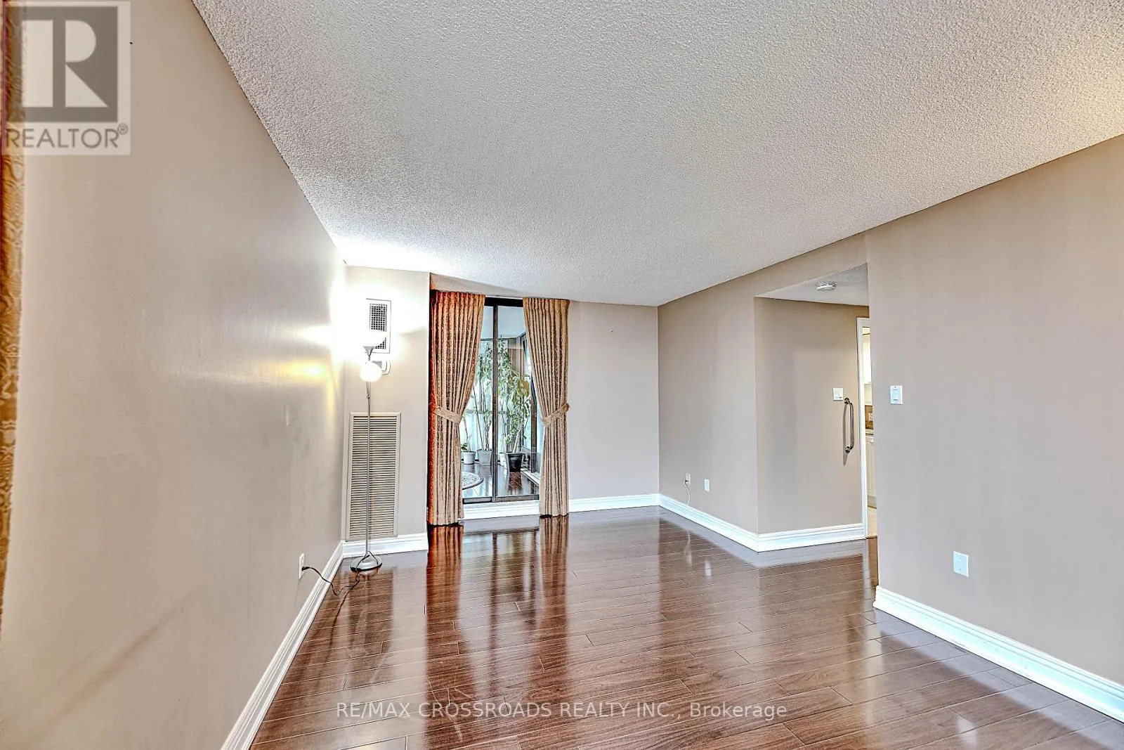 1907 - 3303 DON MILLS ROAD