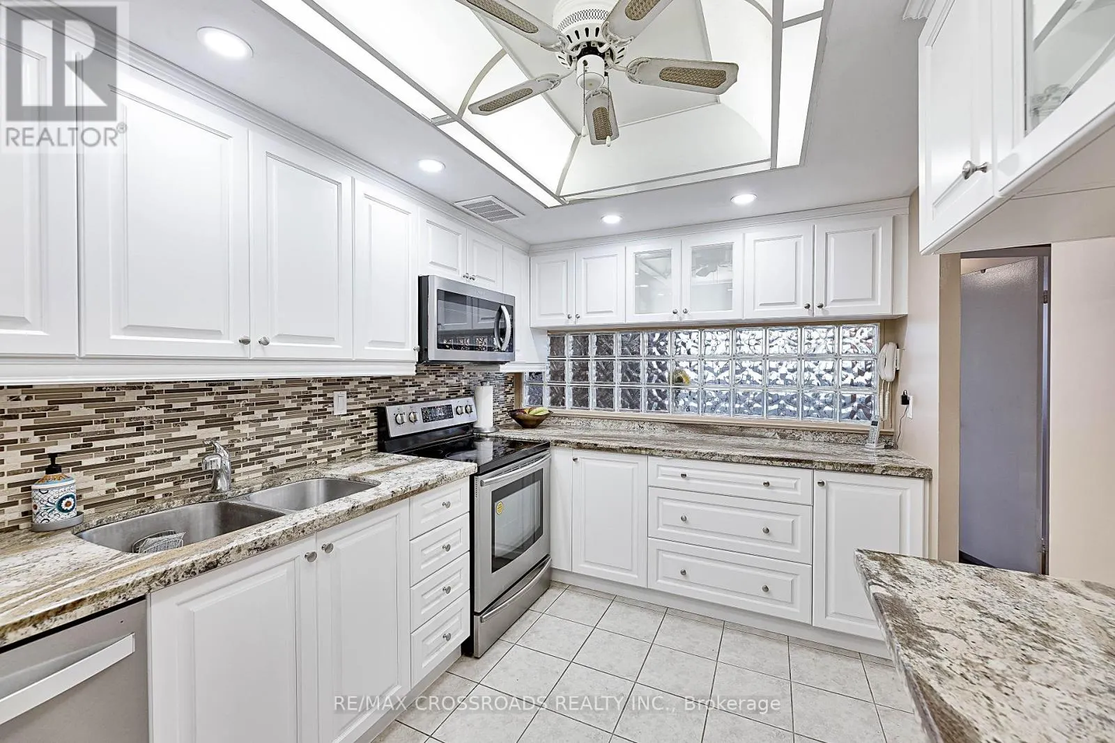 1907 - 3303 DON MILLS ROAD