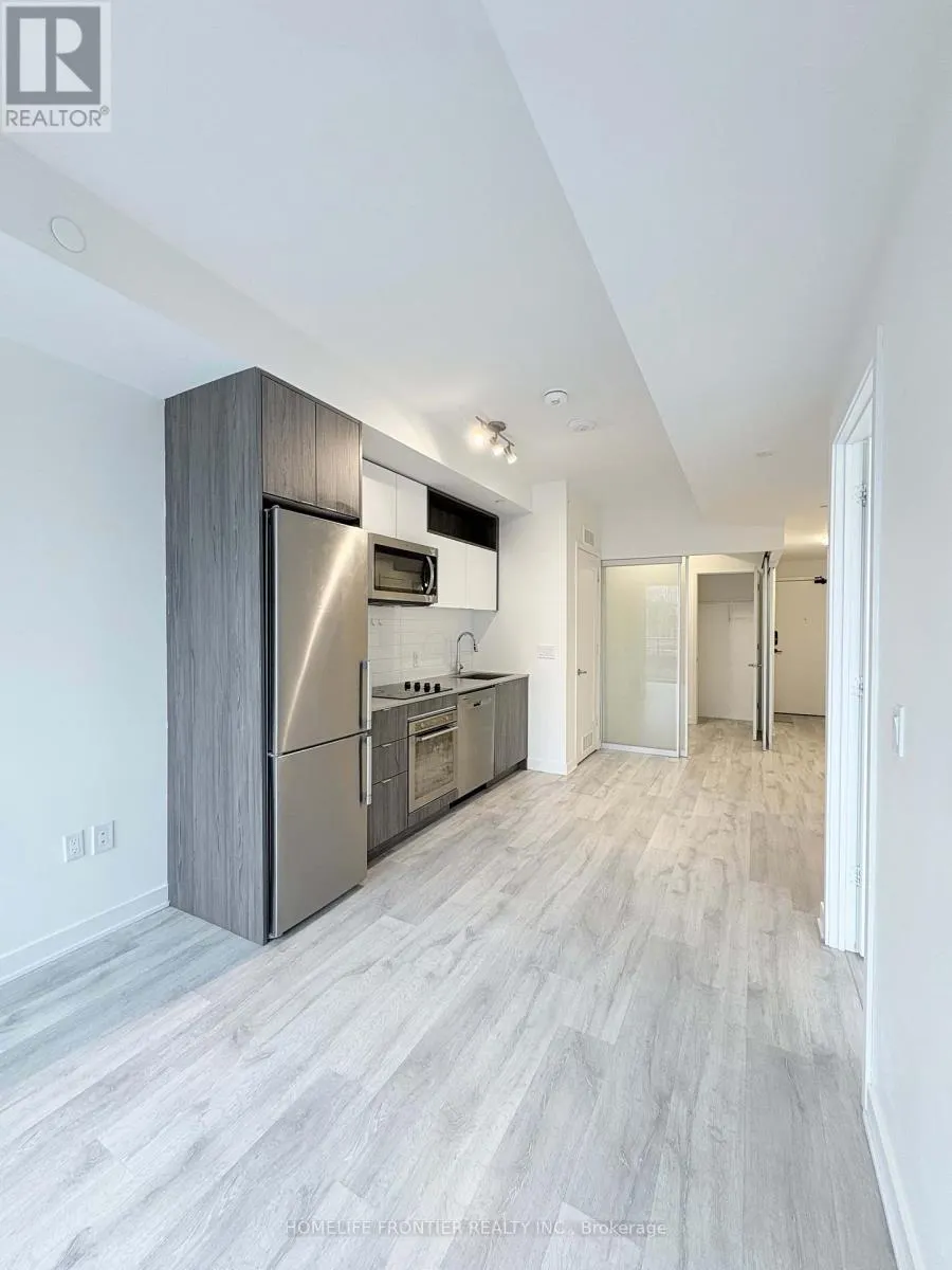 754 SW - 121 LOWER SHERBOURNE STREET