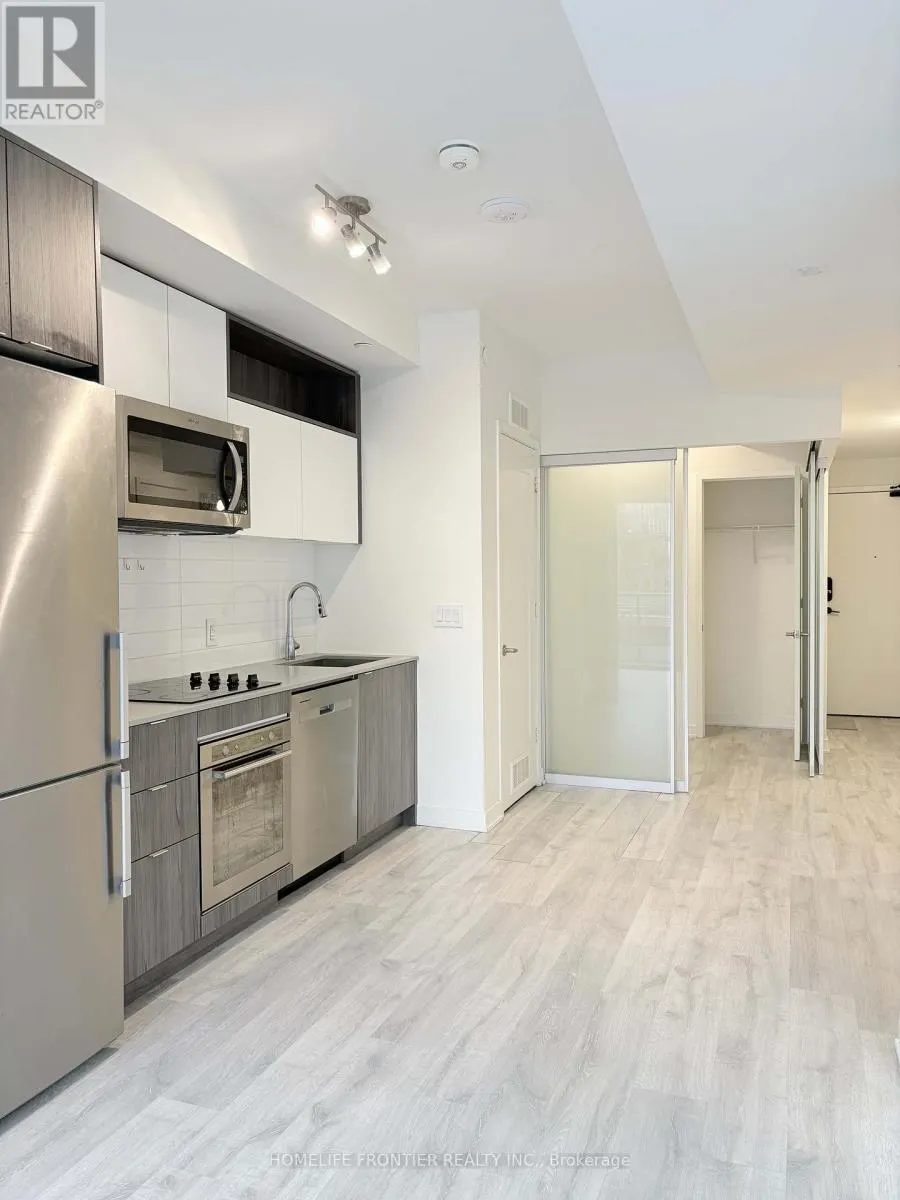 754 SW - 121 LOWER SHERBOURNE STREET