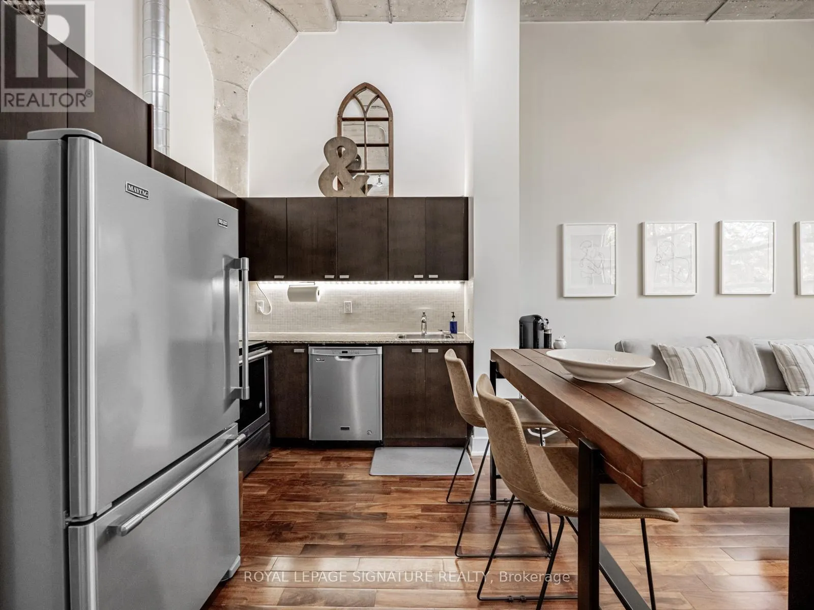 223 - 637 LAKE SHORE BOULEVARD W