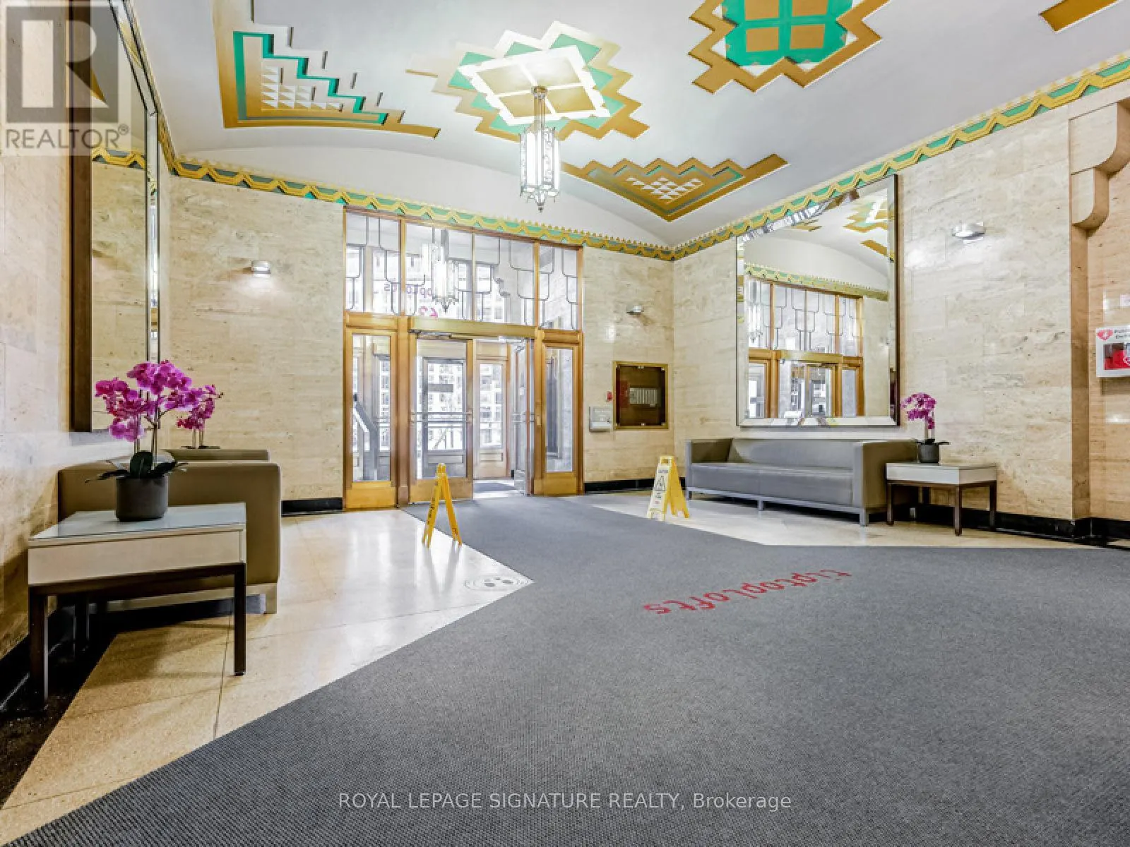 223 - 637 LAKE SHORE BOULEVARD W