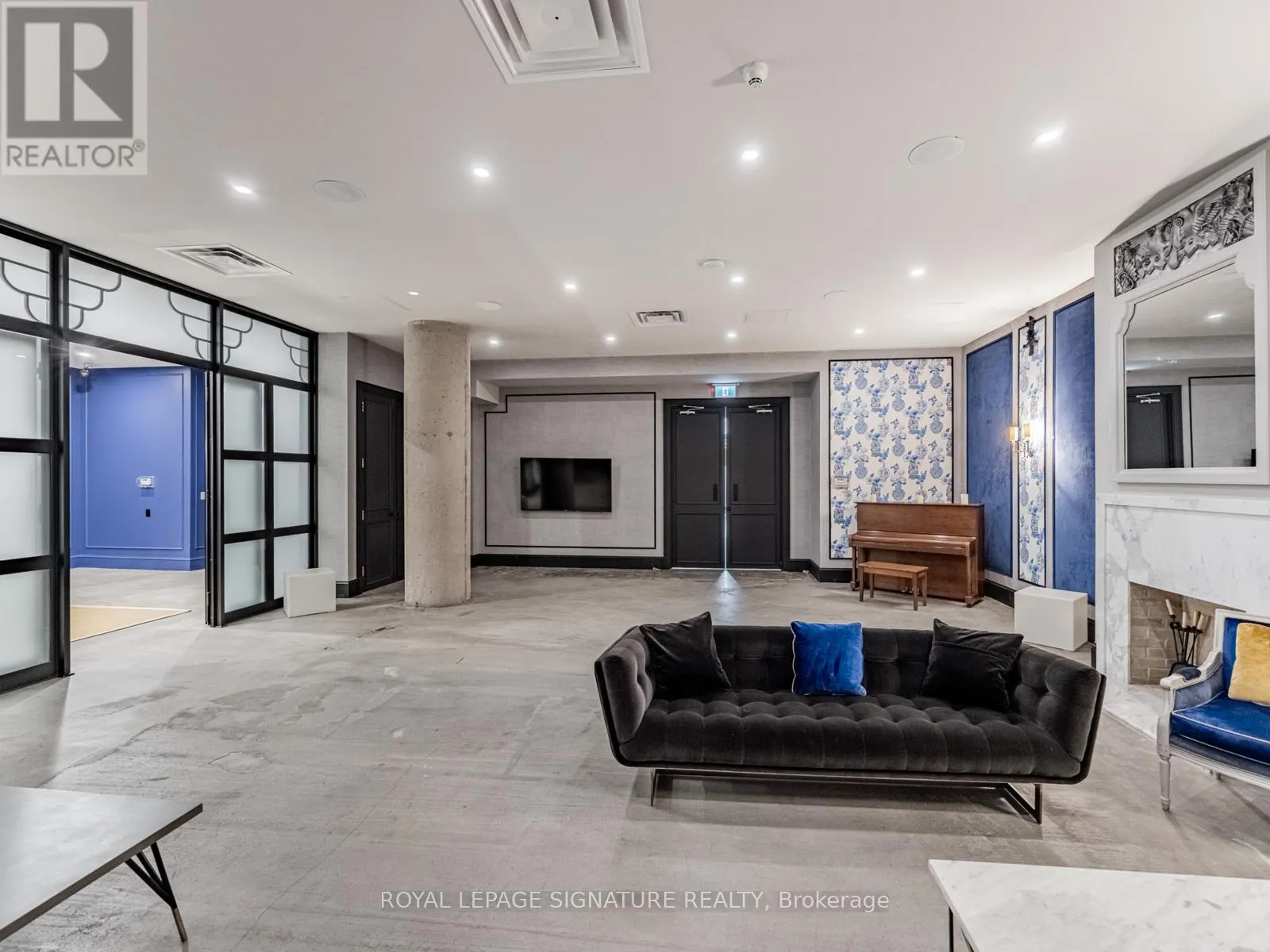 223 - 637 LAKE SHORE BOULEVARD W