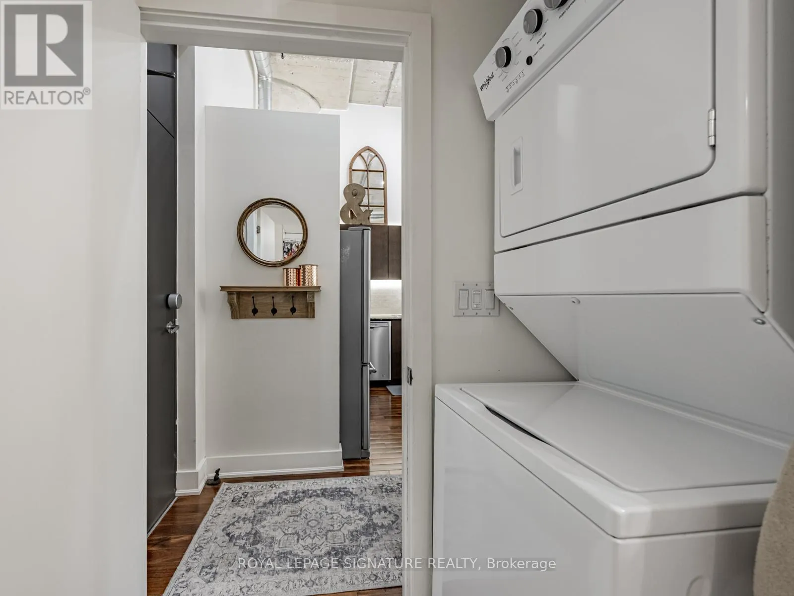 223 - 637 LAKE SHORE BOULEVARD W