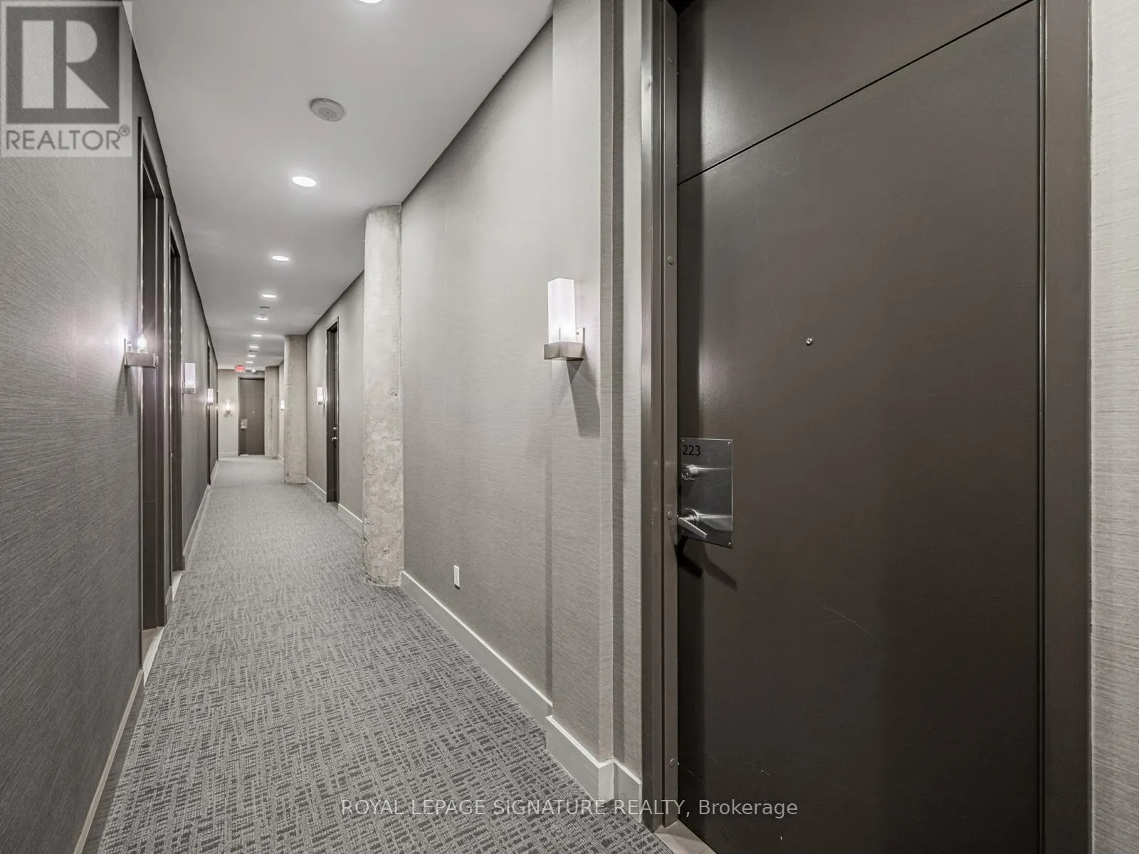 223 - 637 LAKE SHORE BOULEVARD W