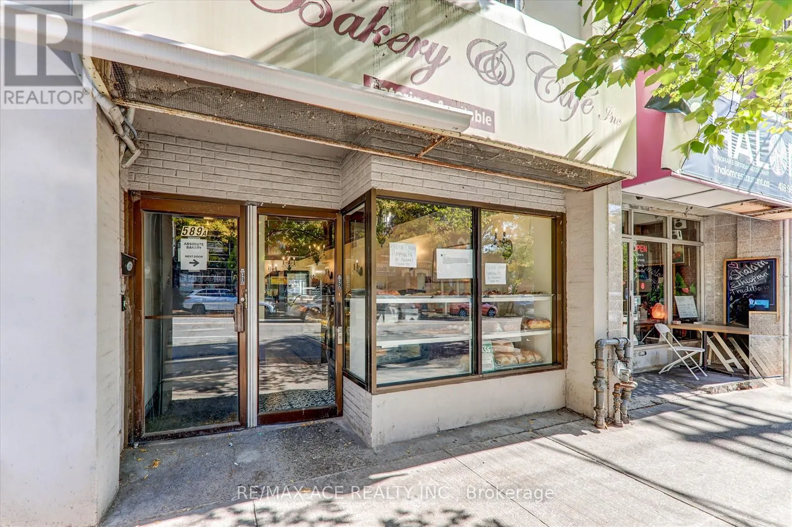 589 PARLIAMENT STREET E