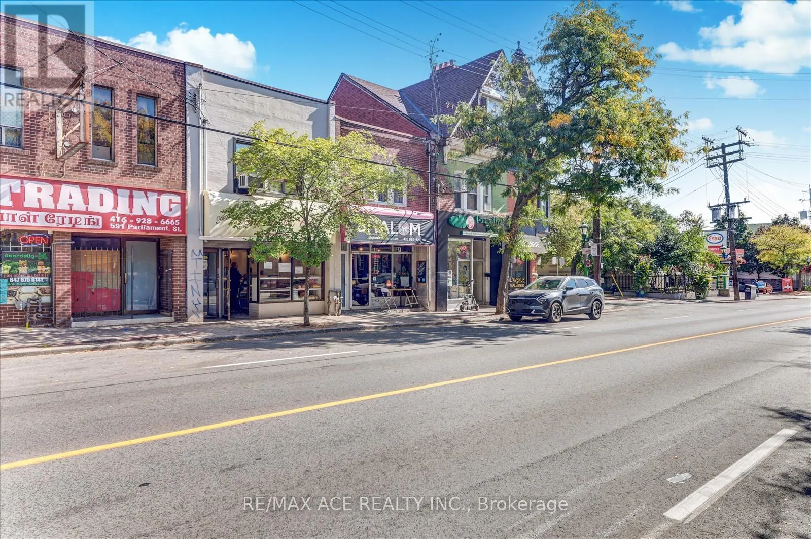 589 PARLIAMENT STREET E