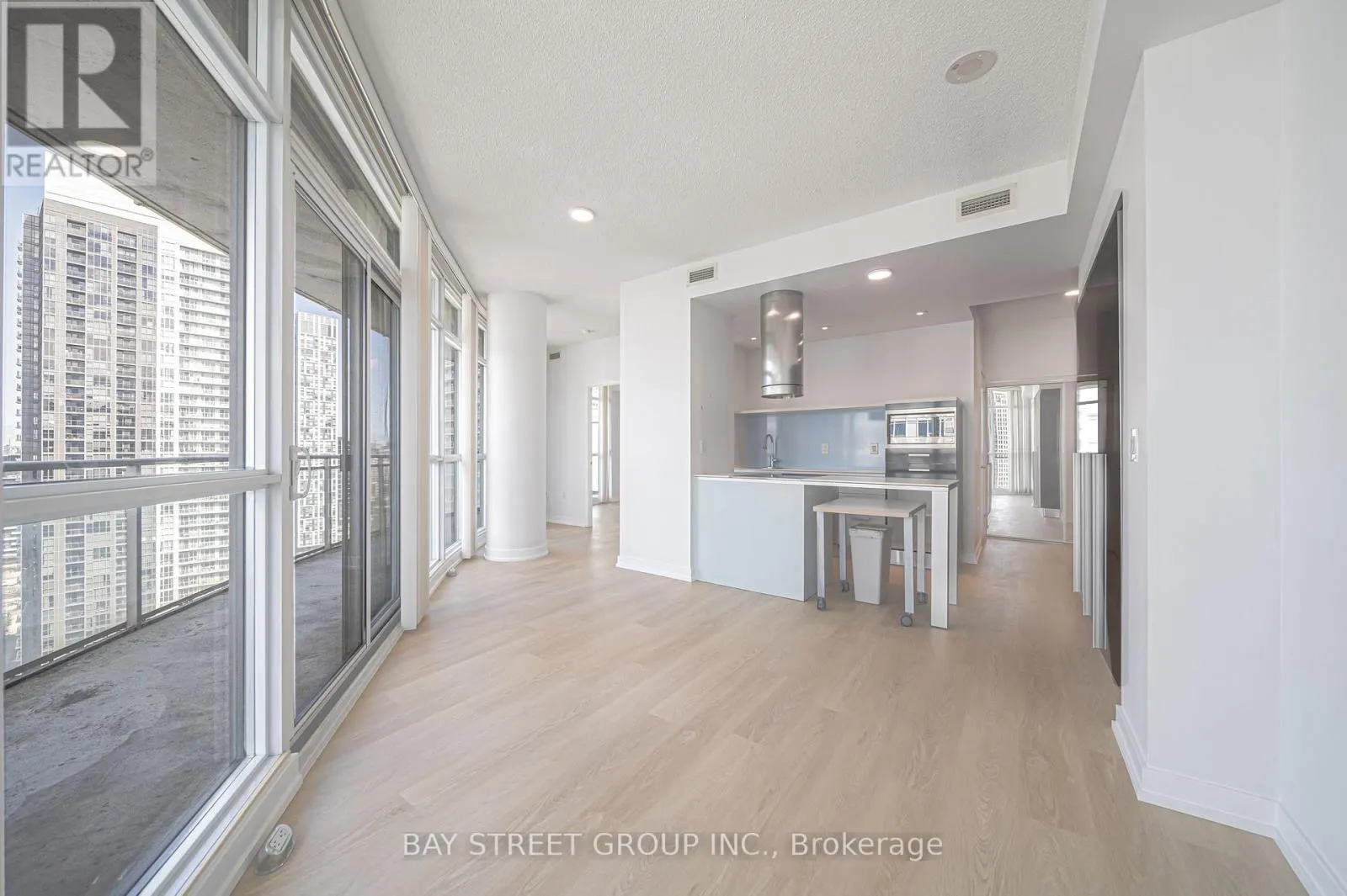 2807 - 38 DAN LECKIE WAY