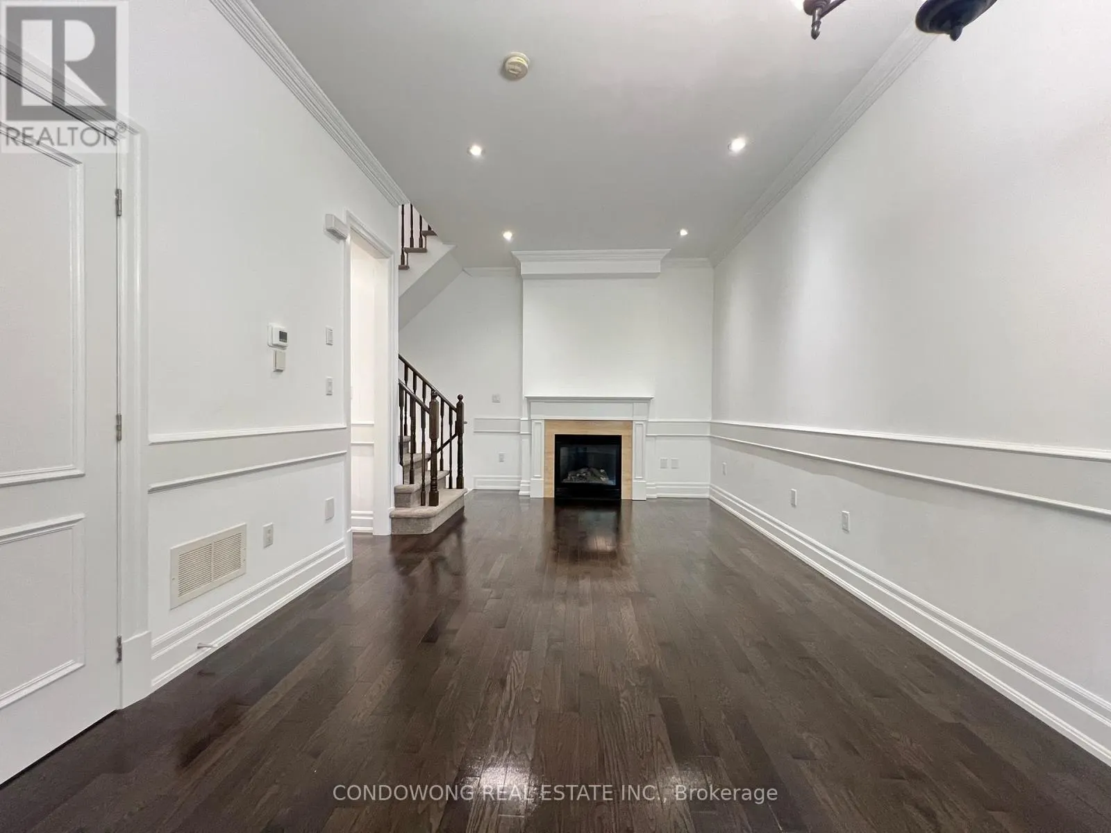 612 - 53 YORK MILLS ROAD