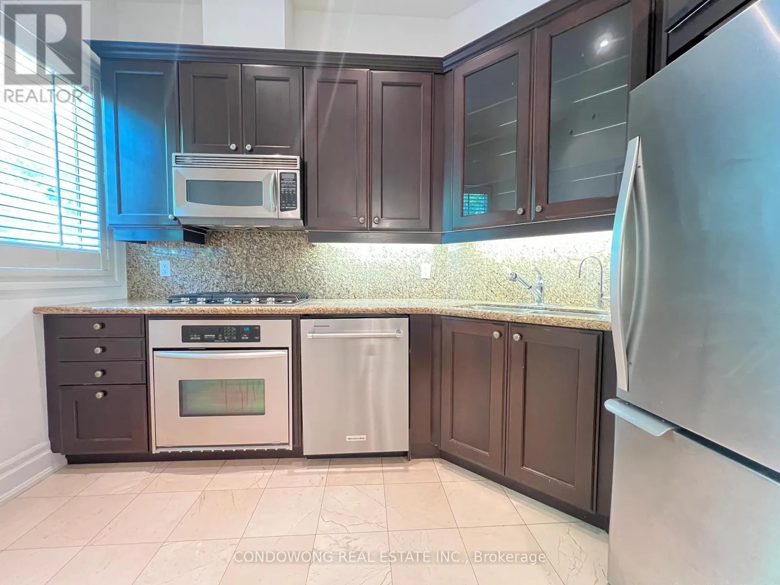 612 - 53 YORK MILLS ROAD