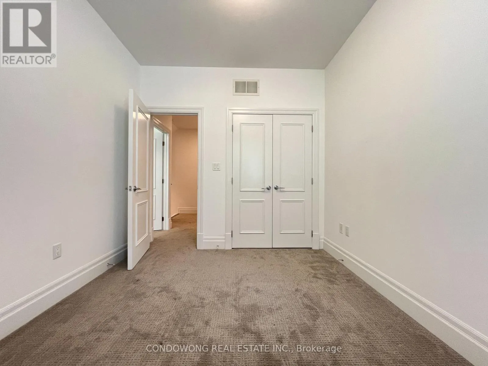 612 - 53 YORK MILLS ROAD