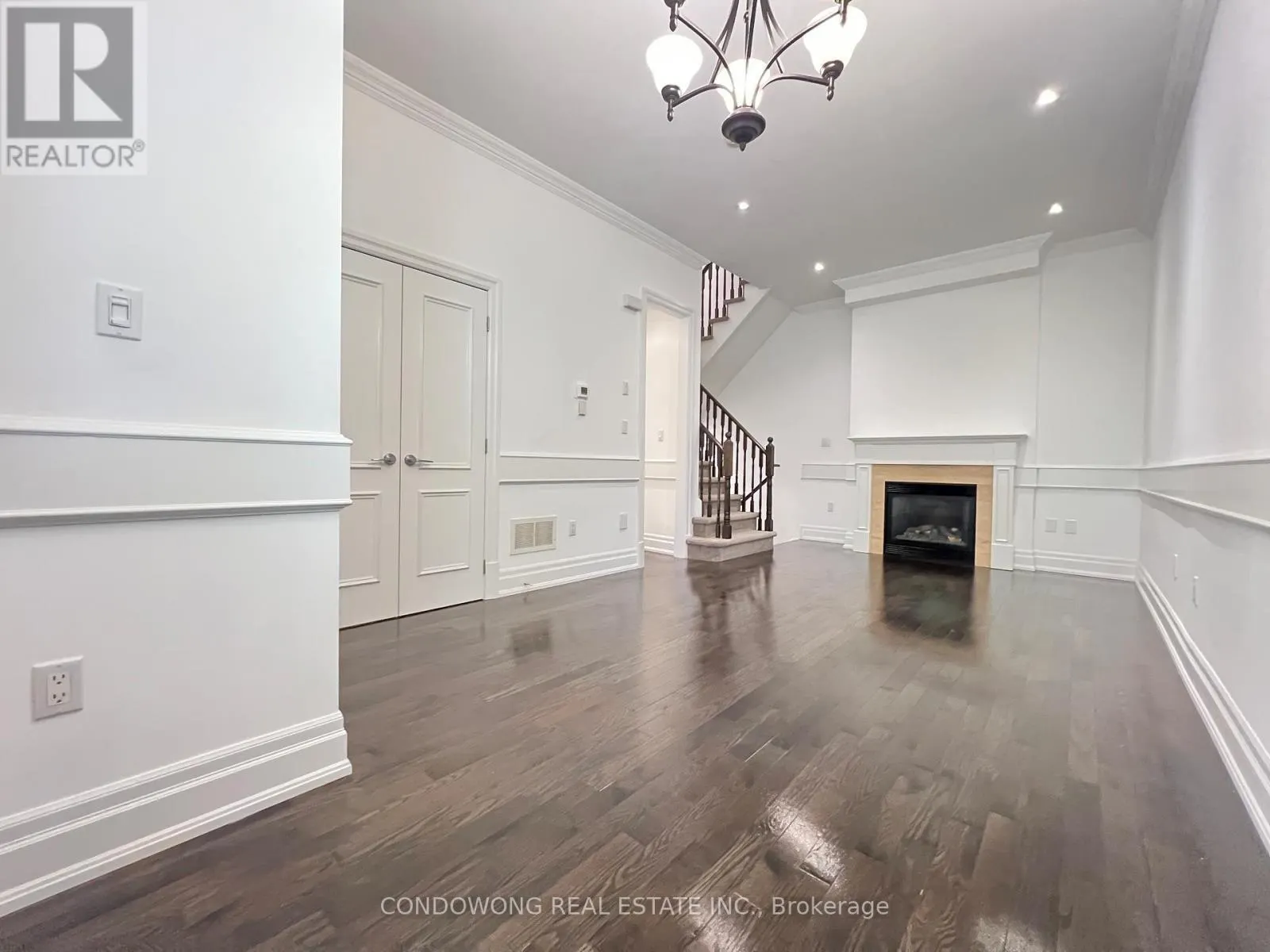 612 - 53 YORK MILLS ROAD