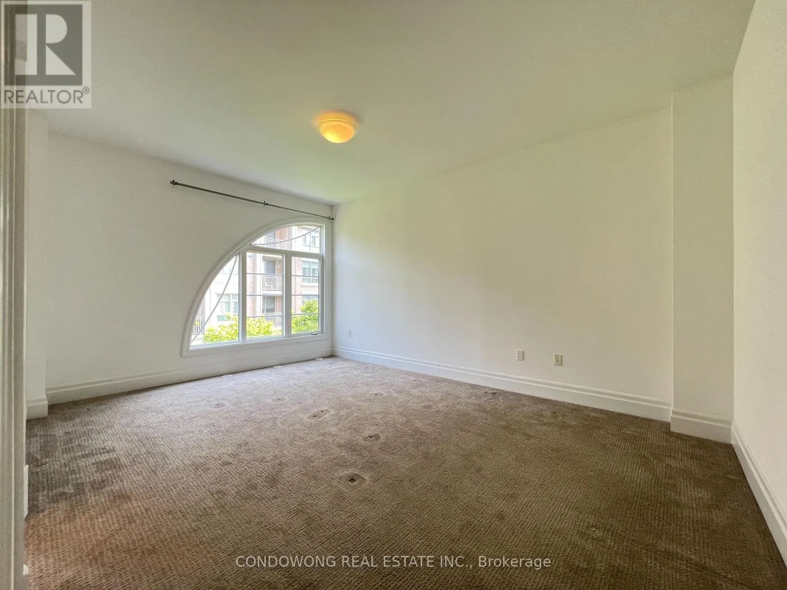 612 - 53 YORK MILLS ROAD