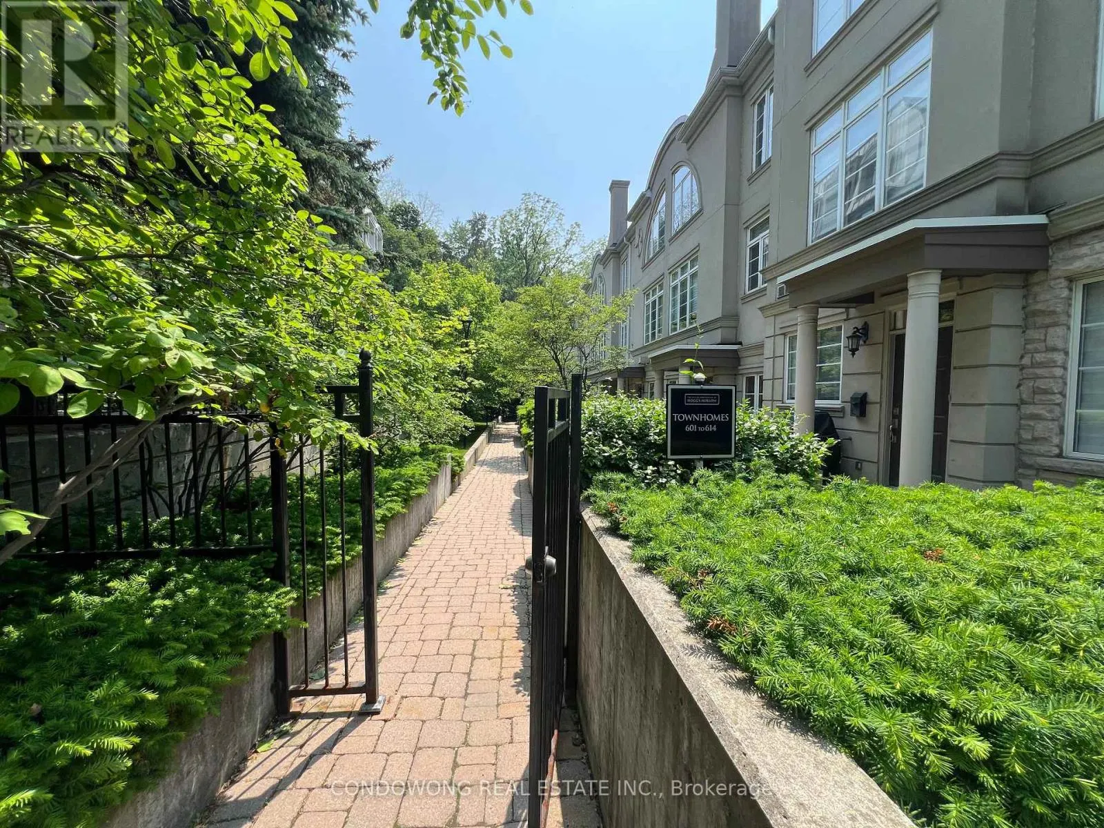 612 - 53 YORK MILLS ROAD