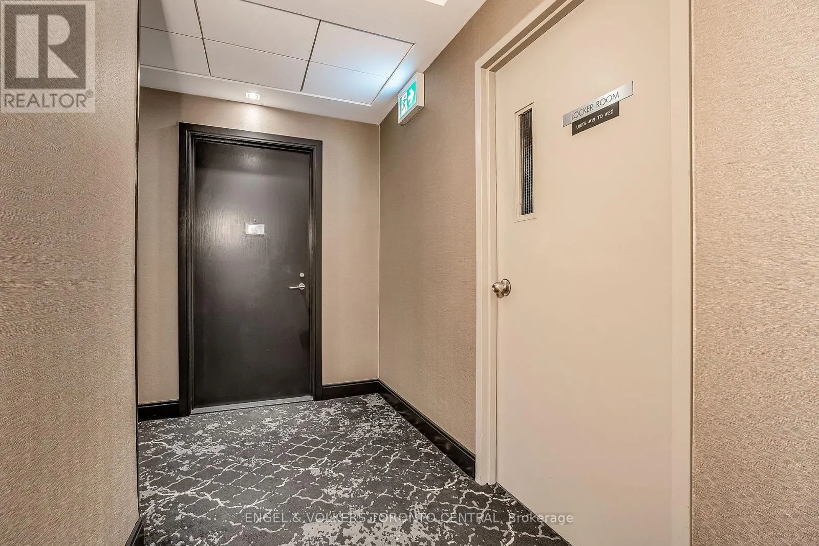 306 - 18 YORKVILLE AVENUE