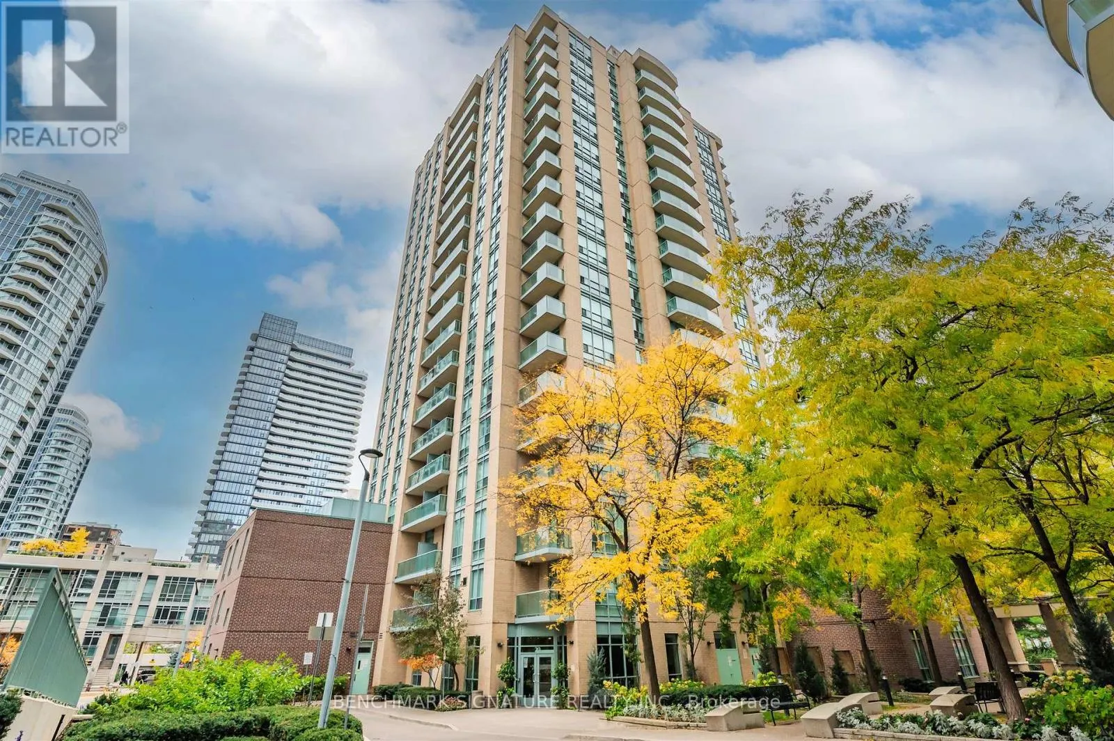 201 - 20 OLIVE AVENUE