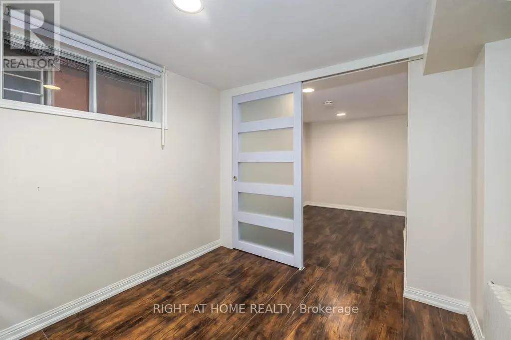 LOWER - 494 NORTHCLIFFE BOULEVARD