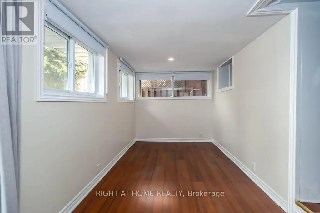 LOWER - 494 NORTHCLIFFE BOULEVARD