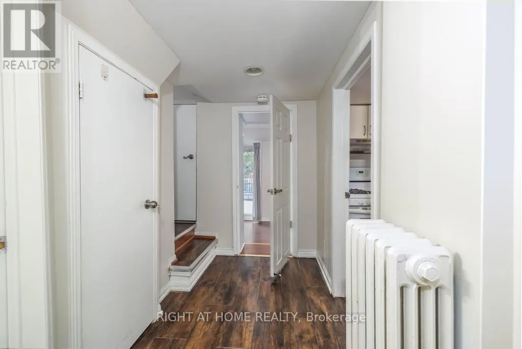 LOWER - 494 NORTHCLIFFE BOULEVARD