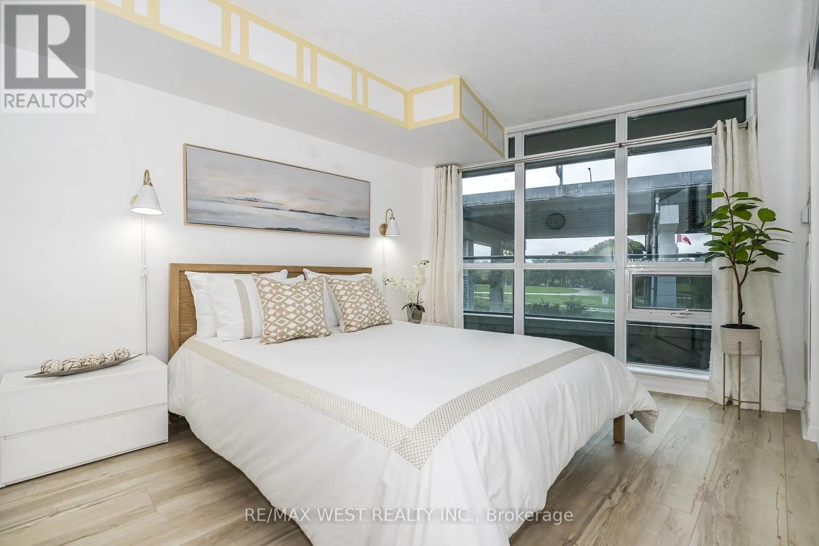 465 - 209 FORT YORK BOULEVARD