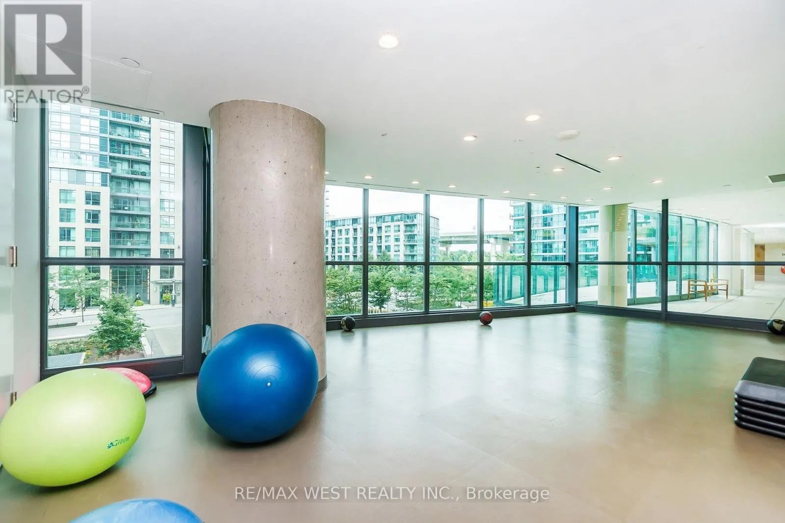 465 - 209 FORT YORK BOULEVARD