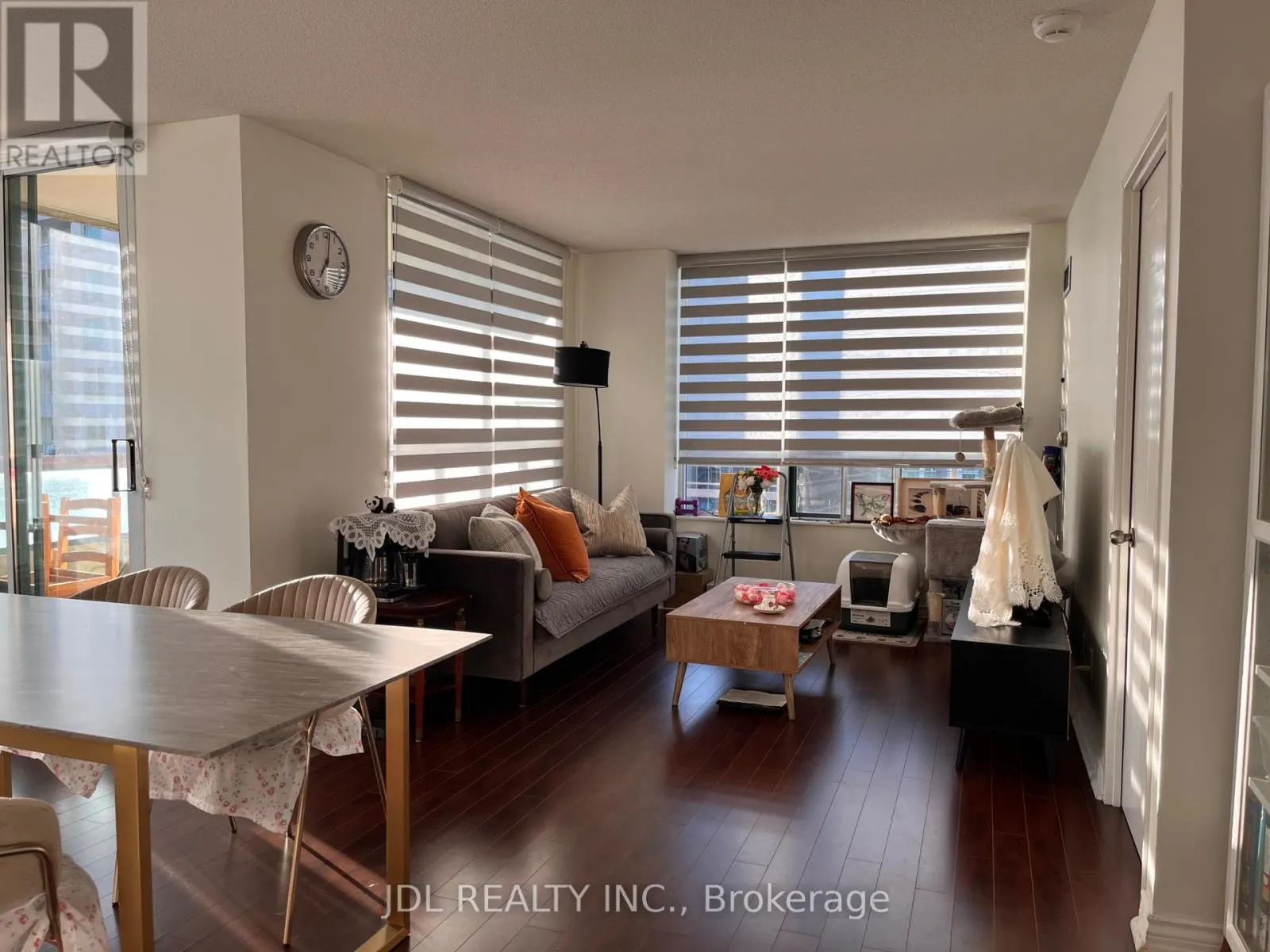 1110 - 238 DORIS AVENUE