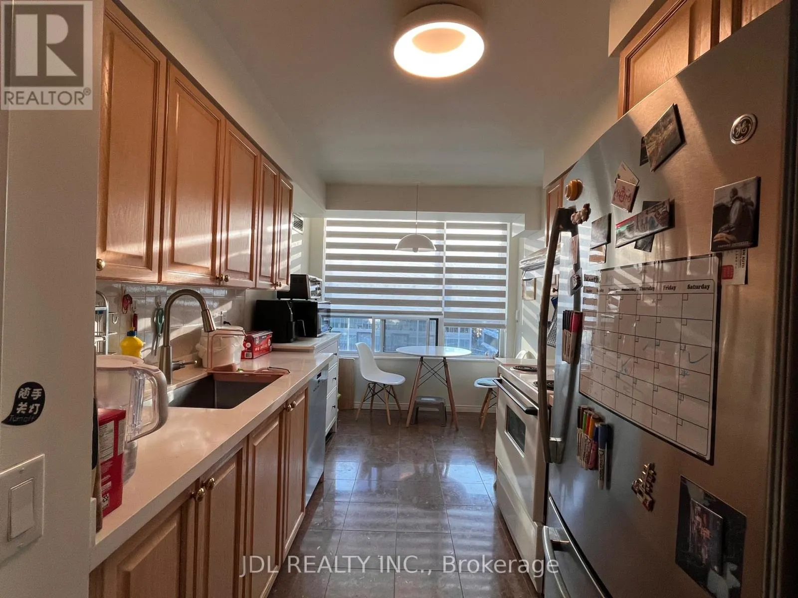 1110 - 238 DORIS AVENUE