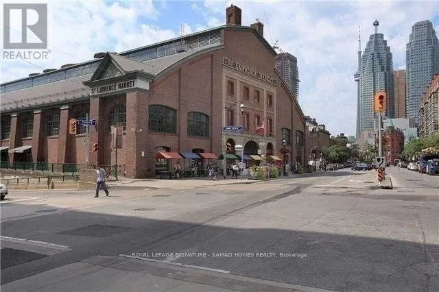 921 - 109 FRONT STREET E