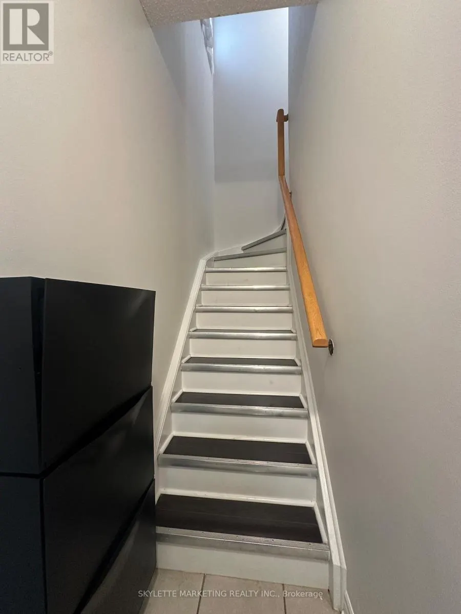 GV216 - 8 REAN DRIVE