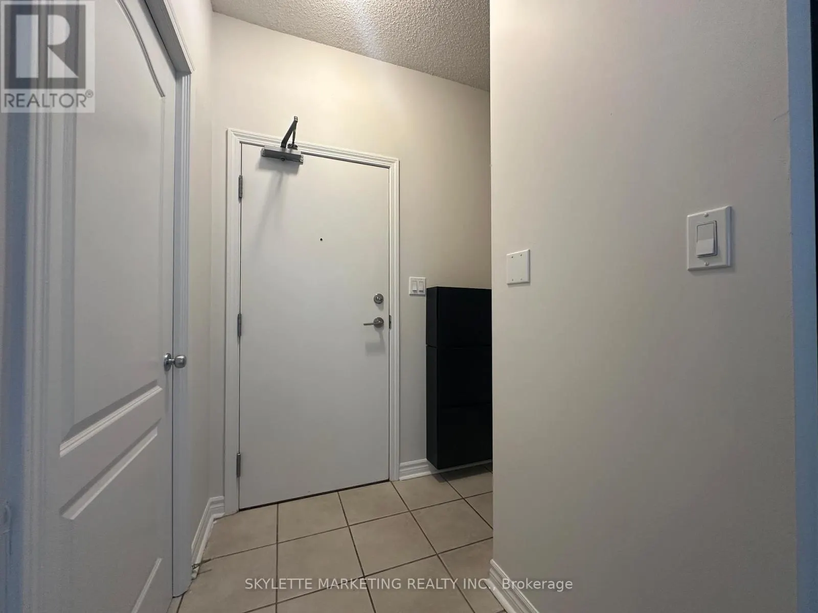 GV216 - 8 REAN DRIVE