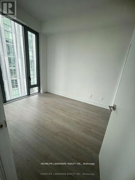 5001 - 8 CUMBERLAND STREET