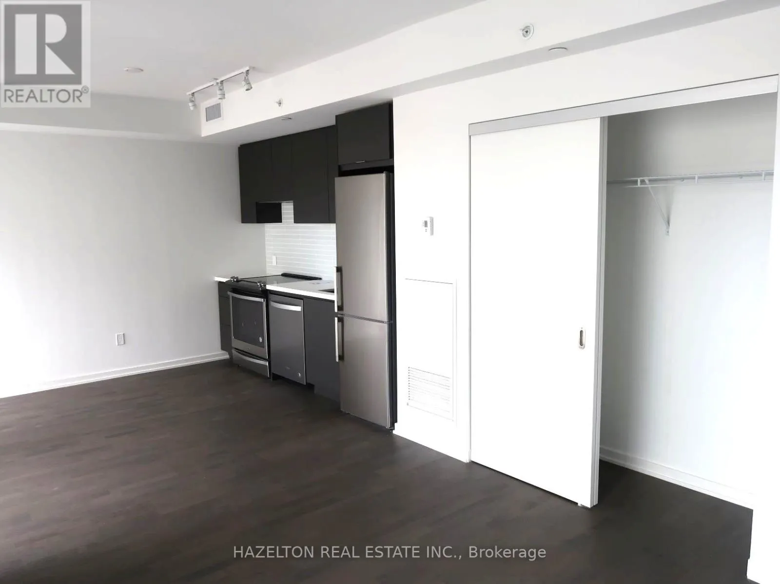 812 - 60 COLBORNE STREET