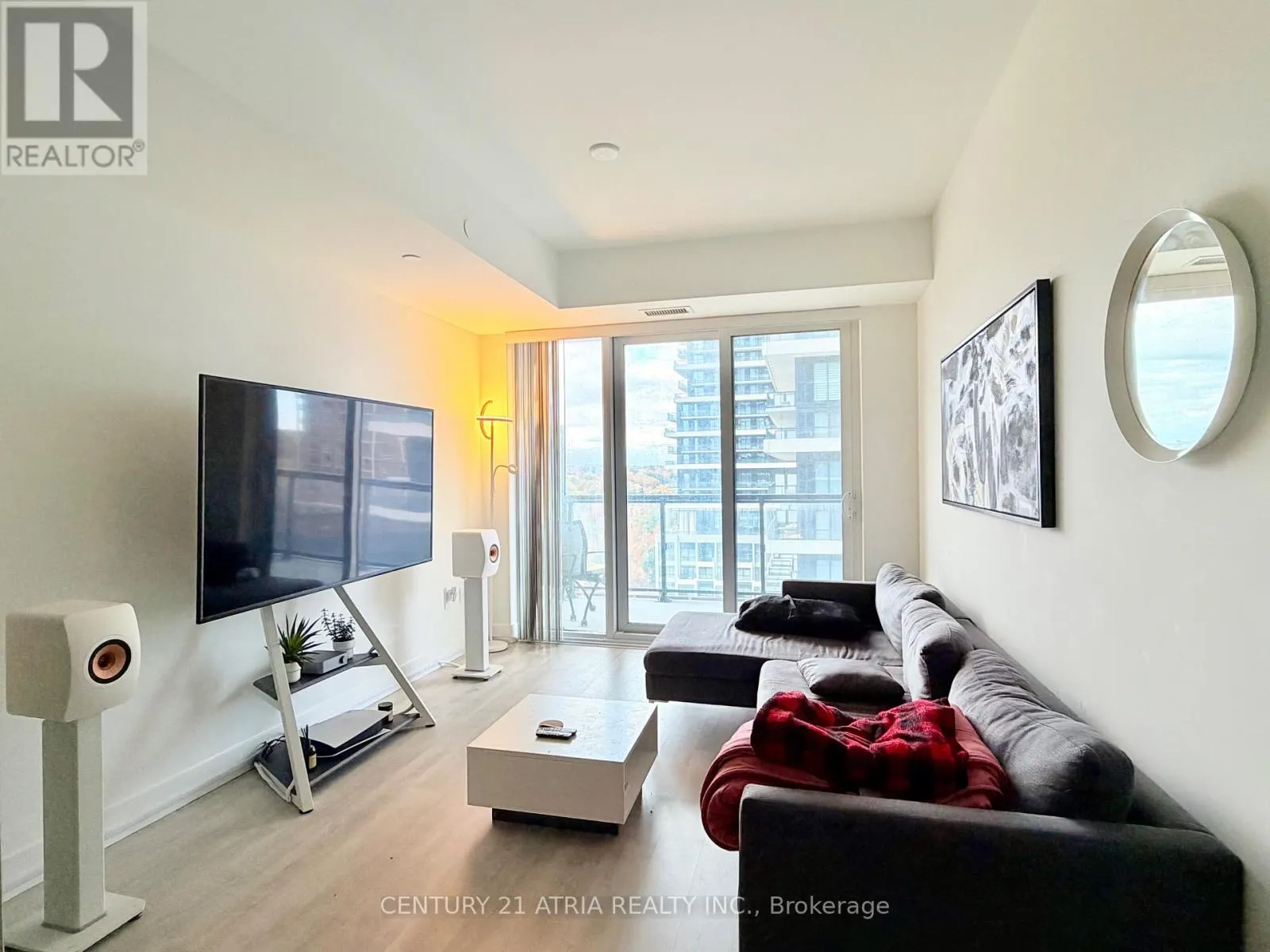 30 INN ON THE PARK DRIVE