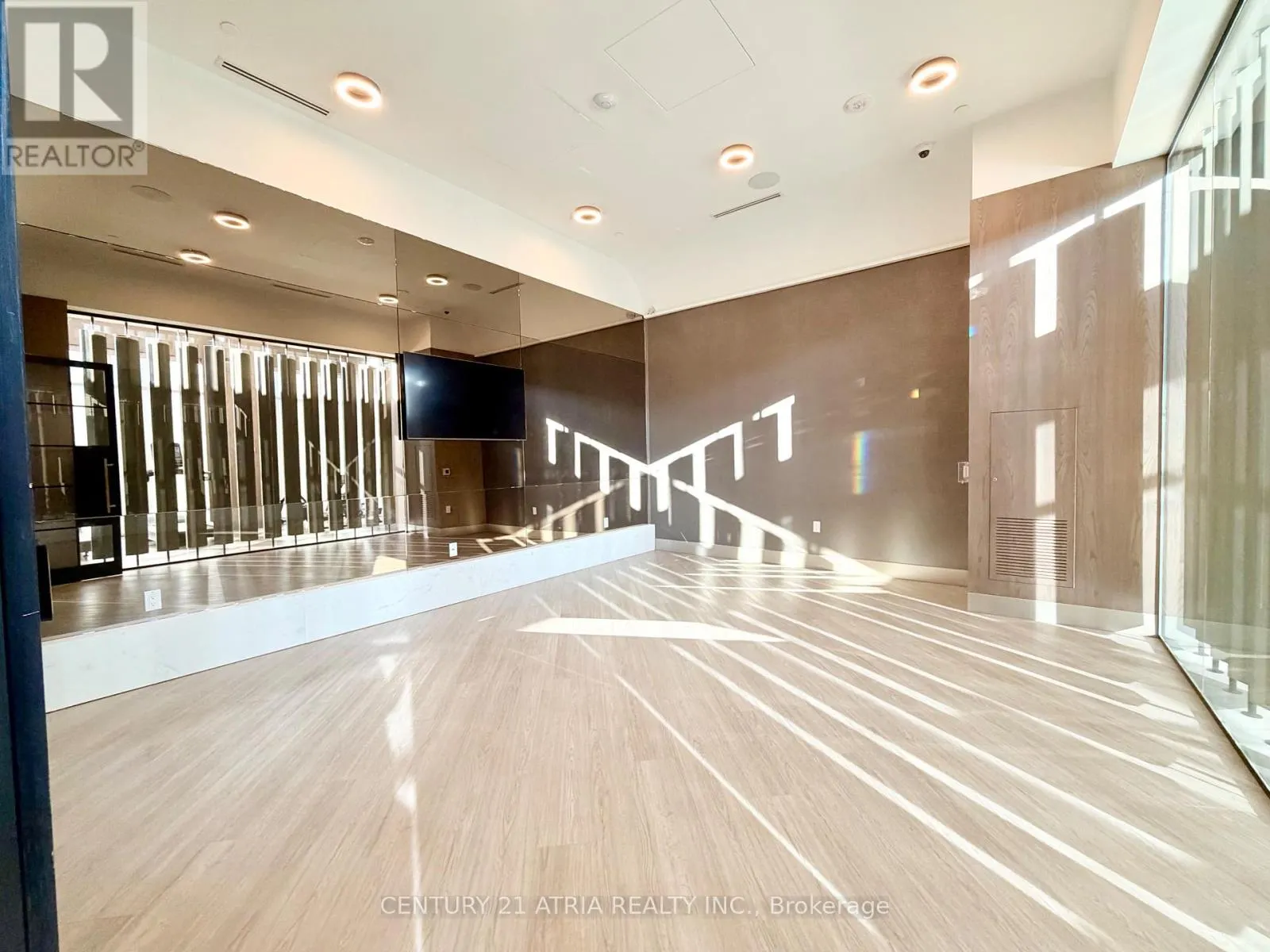 30 INN ON THE PARK DRIVE