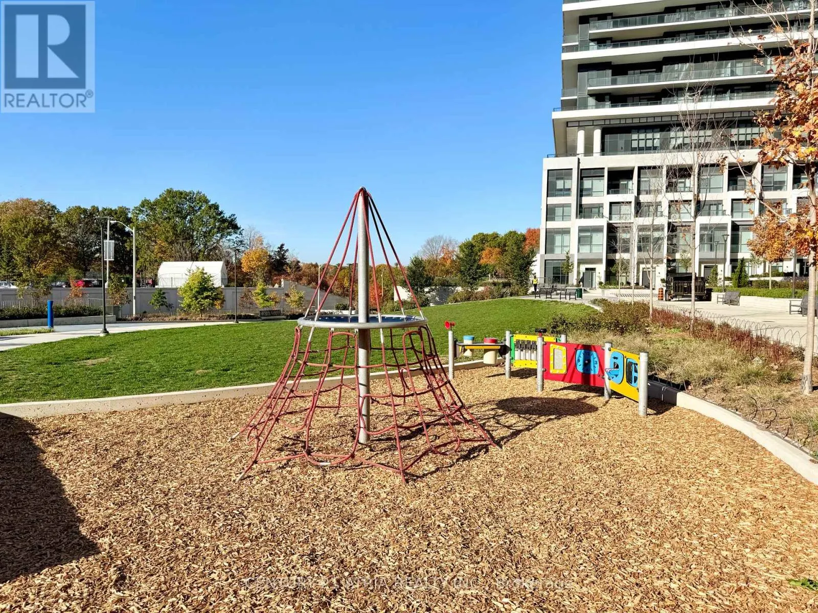 30 INN ON THE PARK DRIVE