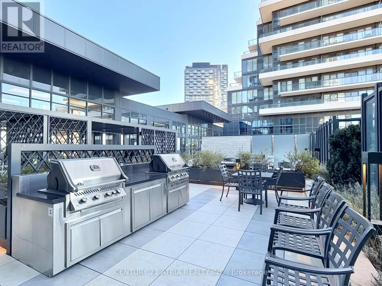 30 INN ON THE PARK DRIVE