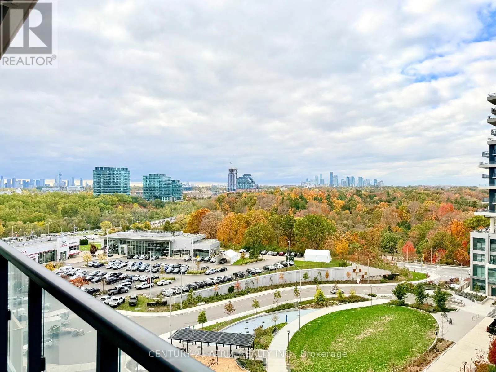 30 INN ON THE PARK DRIVE