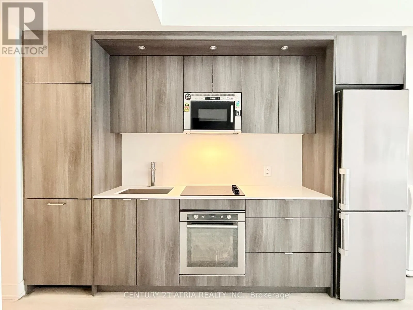 30 INN ON THE PARK DRIVE